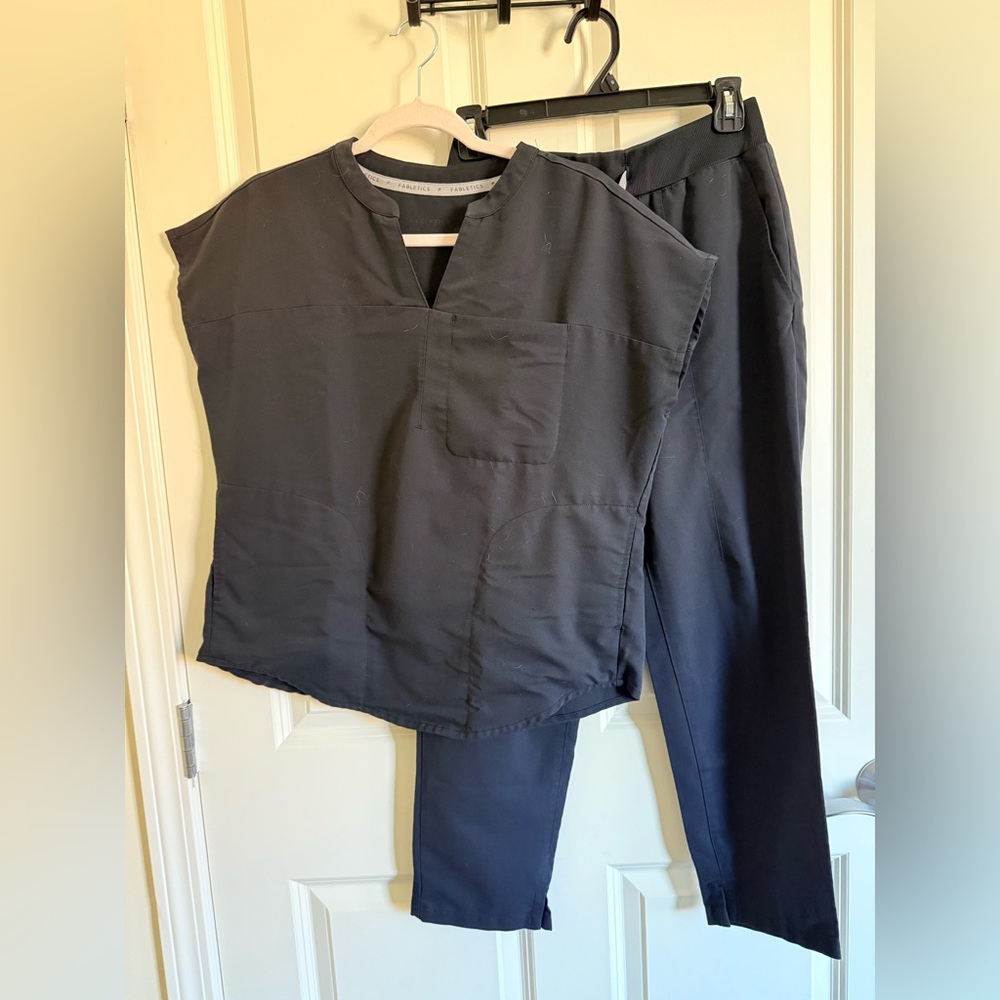 Scrubs set Fabletics Small